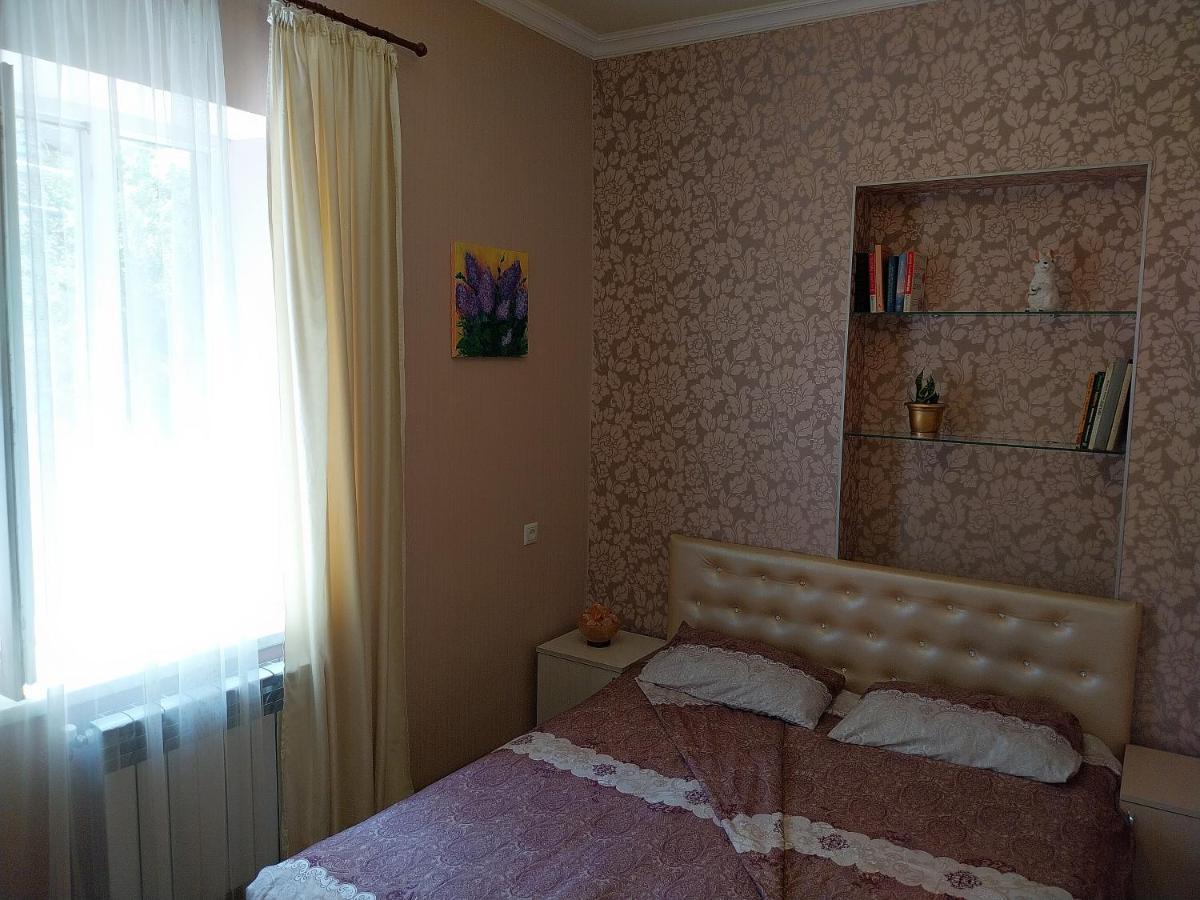 Like Home Guesthouse & Tours Yerevan Exterior photo